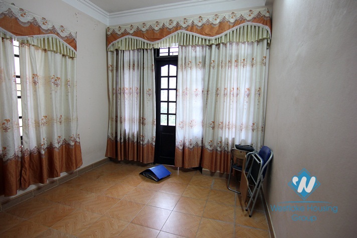Beautiful Vietnamese style house for rent 